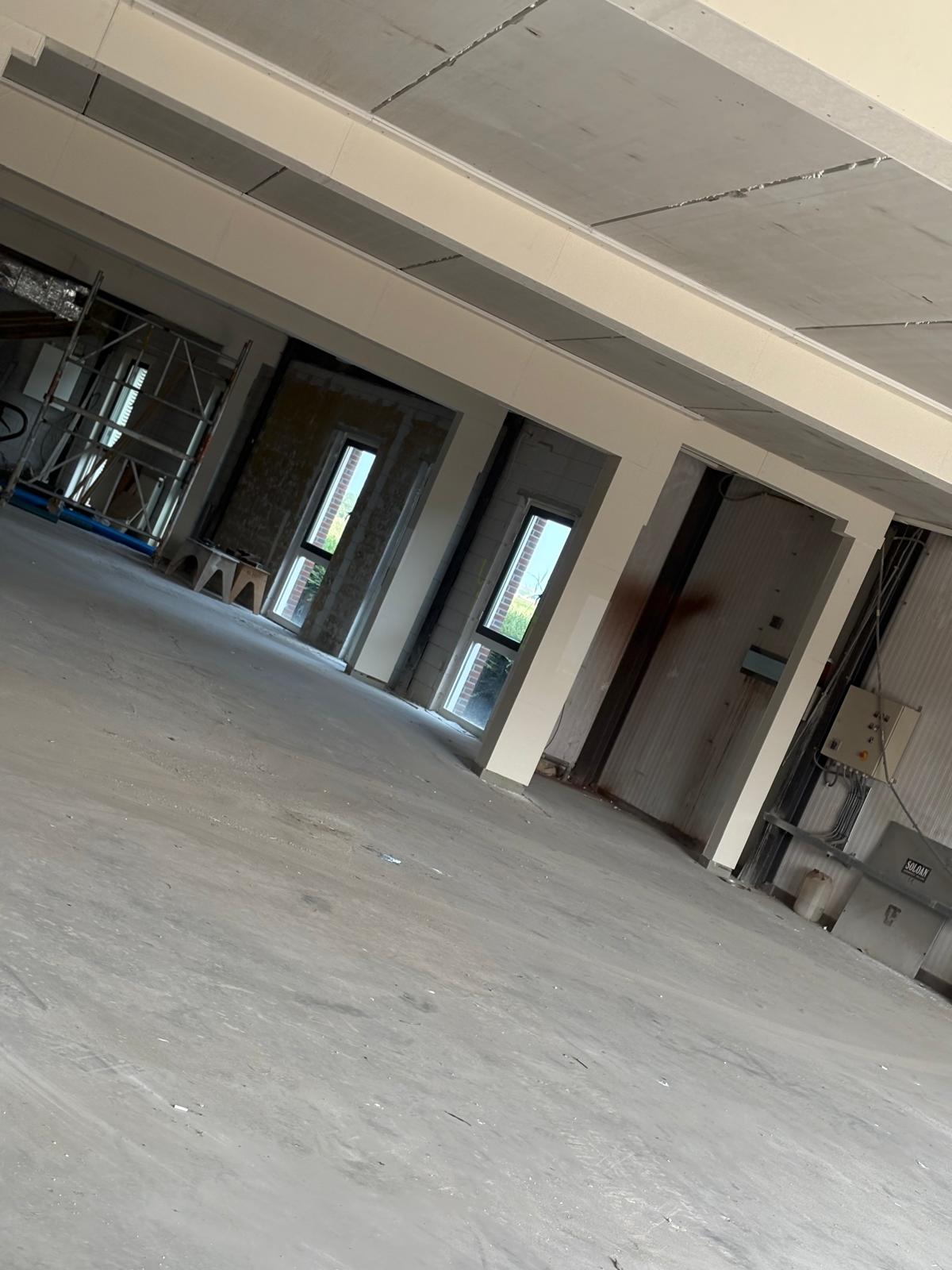 Werk in uitvoering: afdichting rond leidingdoorvoeren